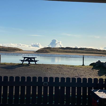 Beachfront Lodge, Lossiemouth Bay ภายนอก รูปภาพ