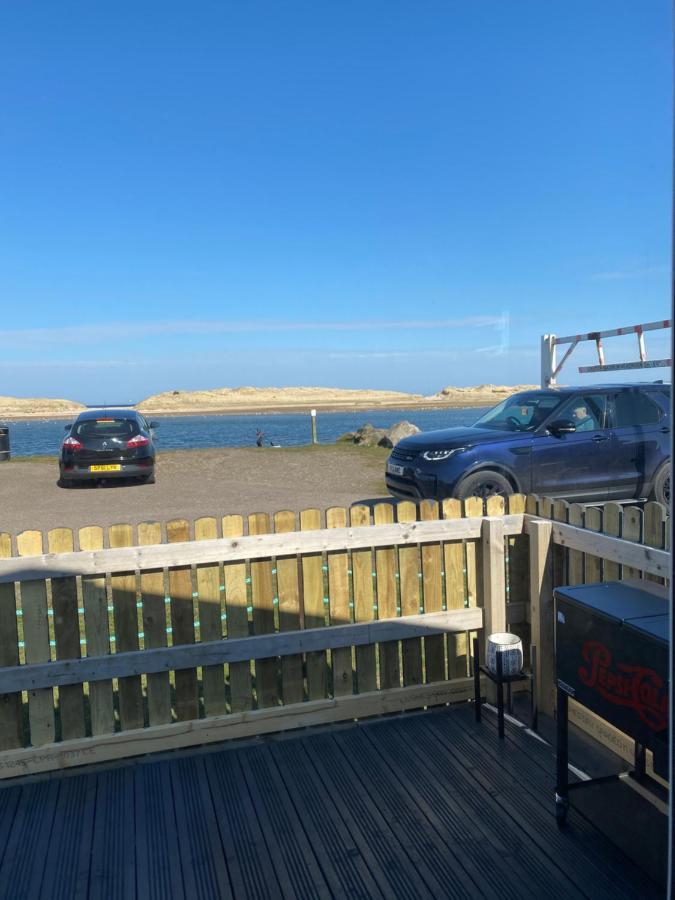 Beachfront Lodge, Lossiemouth Bay ภายนอก รูปภาพ