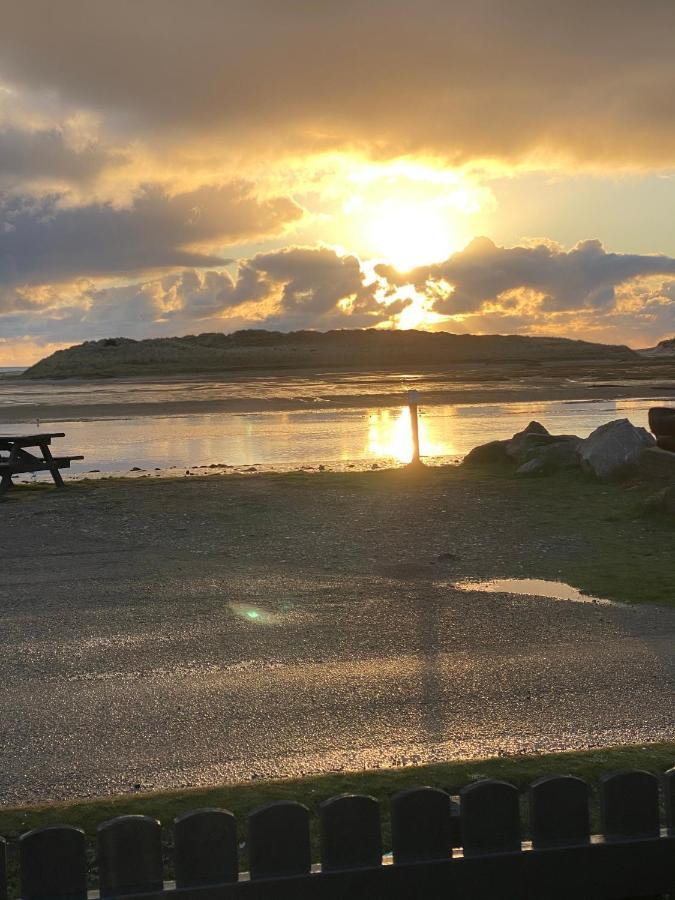 Beachfront Lodge, Lossiemouth Bay ภายนอก รูปภาพ